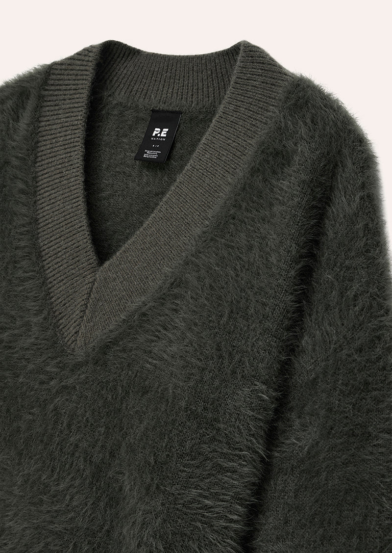 Greenpoint v neck knit, caviar