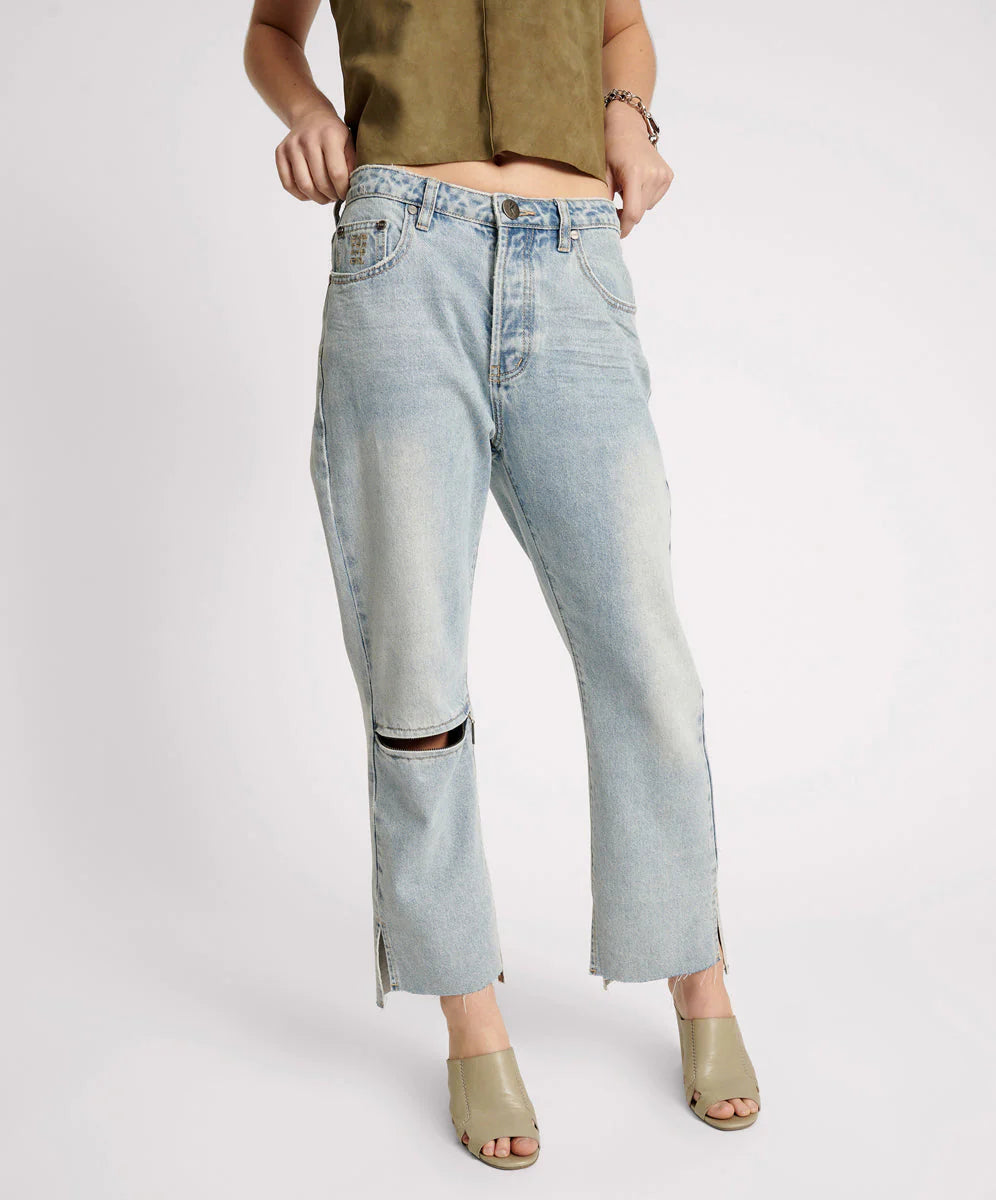 Fleetwood zipped hooligans mid waist relaxed jean