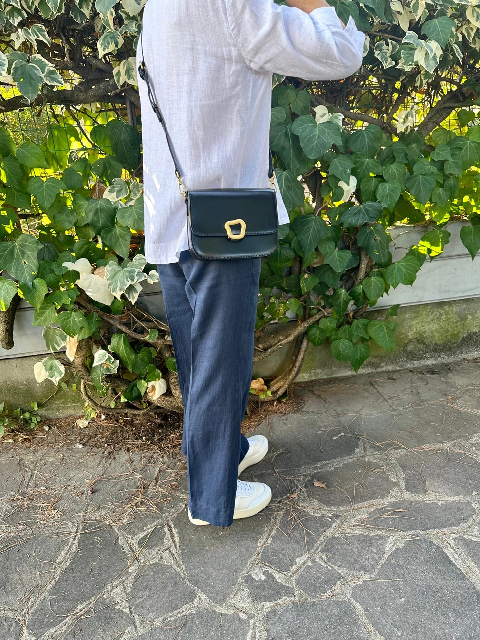 Claire  leather shoulder bag