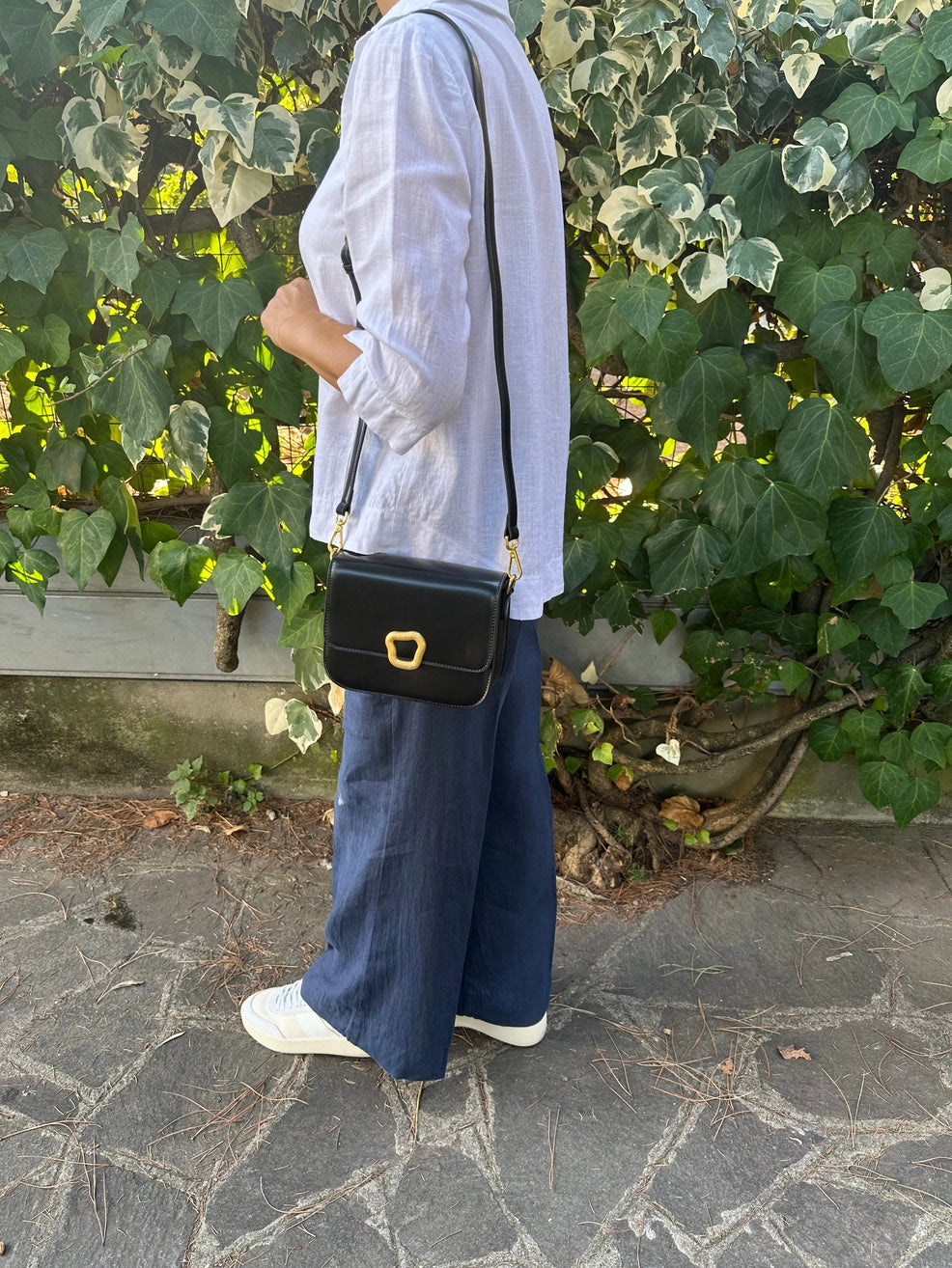 Claire  leather shoulder bag