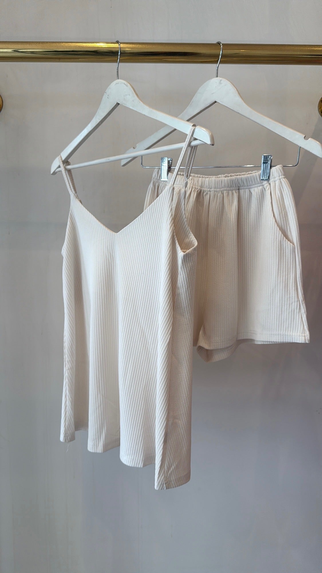 Knit singlet+ short set, cream