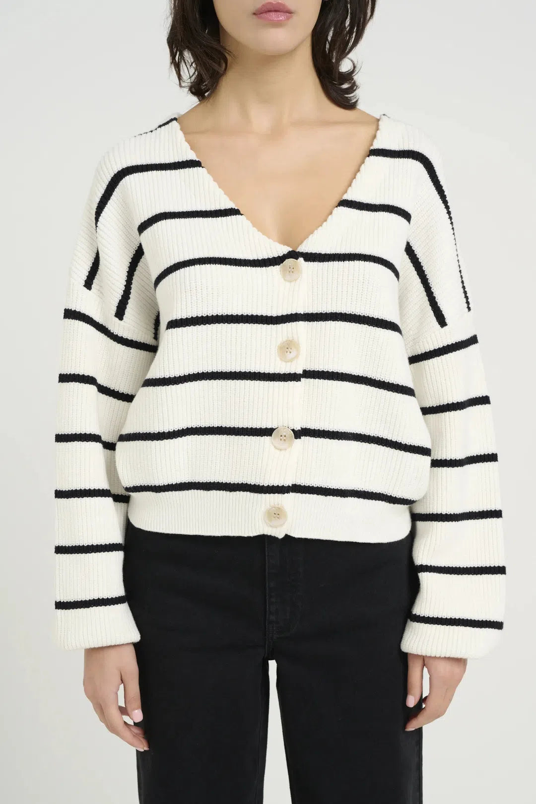 Meba gz cardigan, egret w black stripe