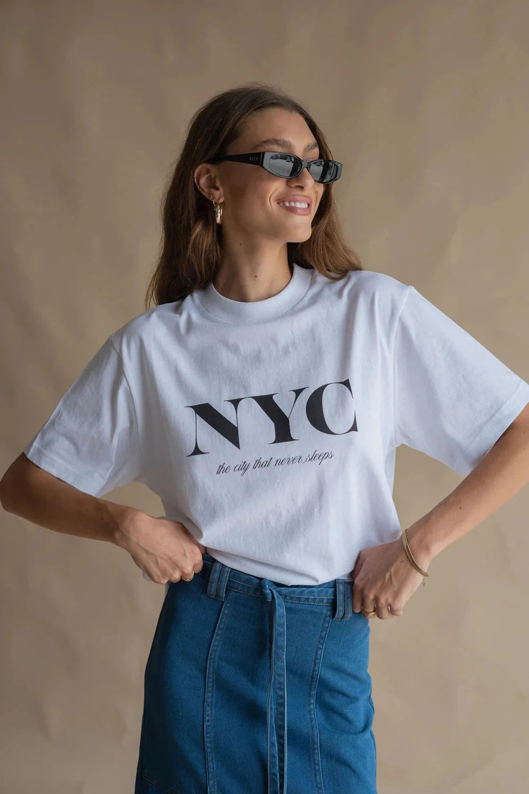 City never sleeps tee, chalk