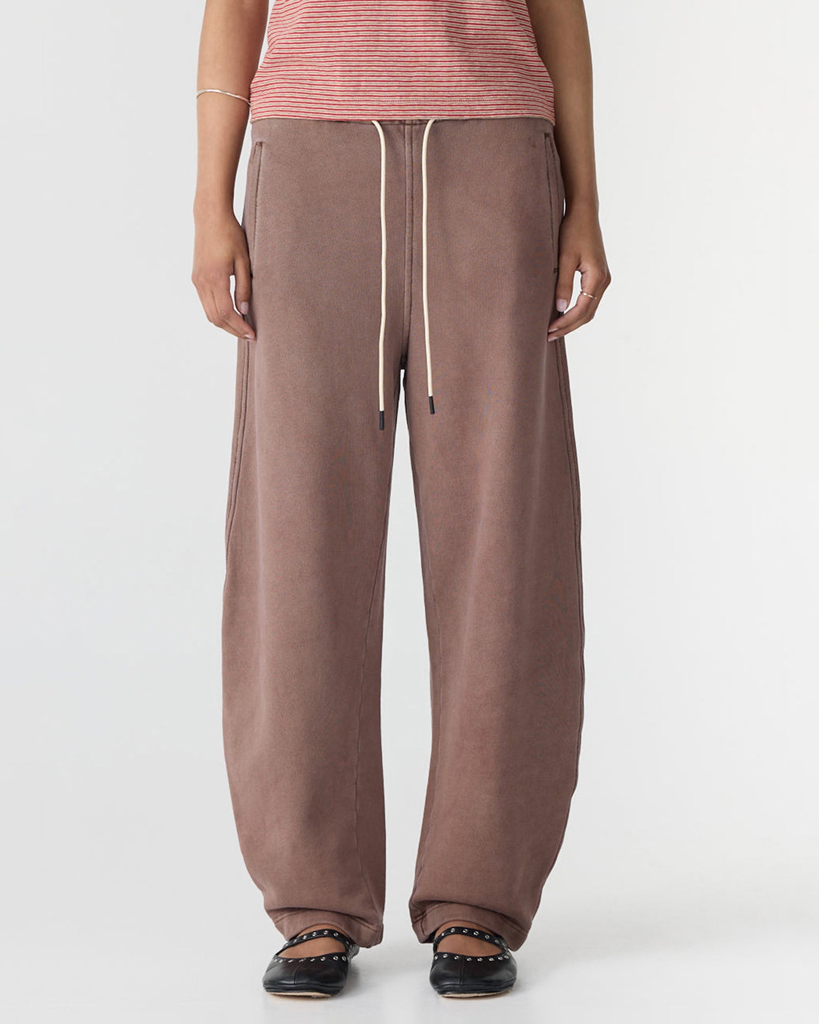 Fleece barrel leg trackpant, pigment brown
