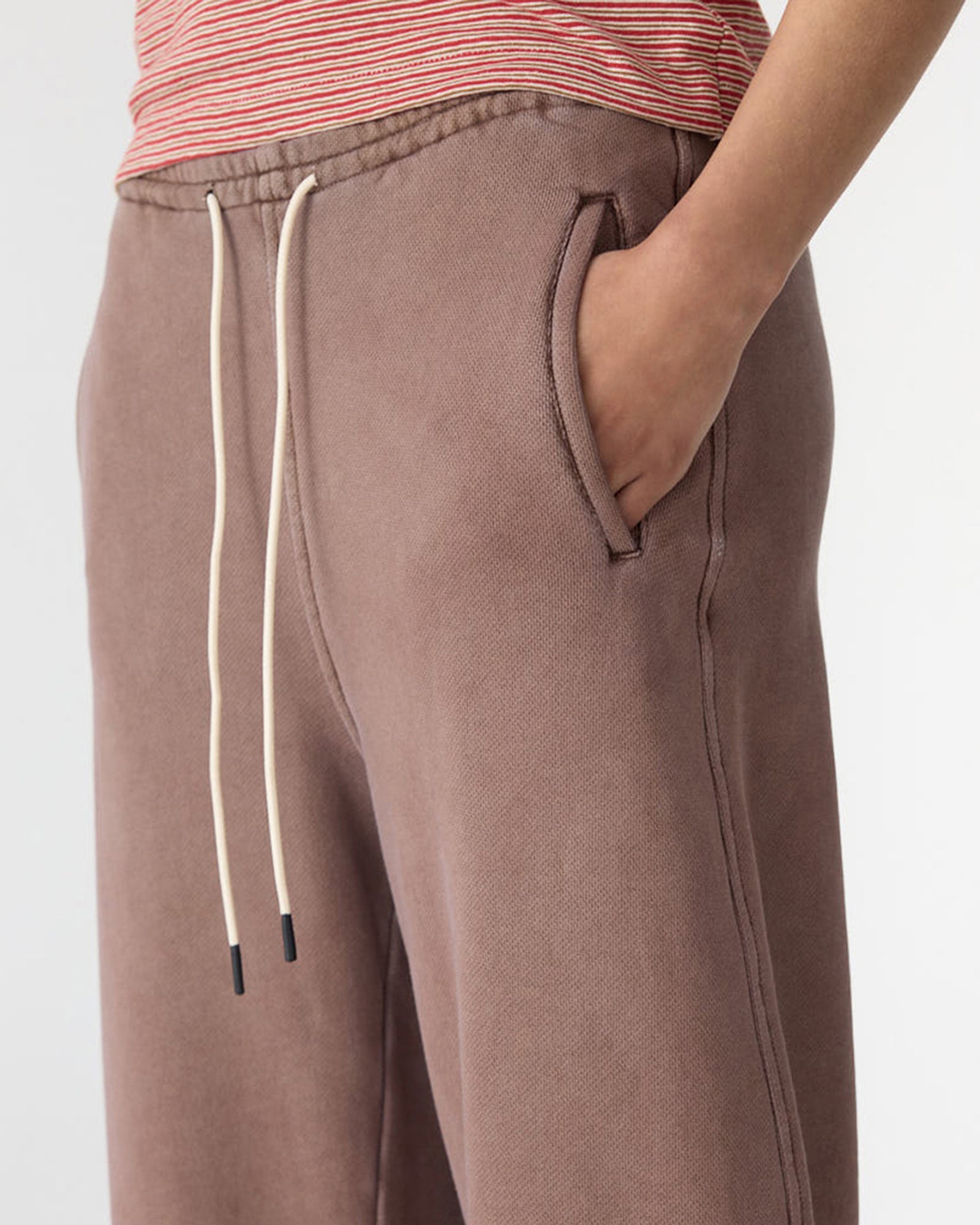 Fleece barrel leg trackpant, pigment brown
