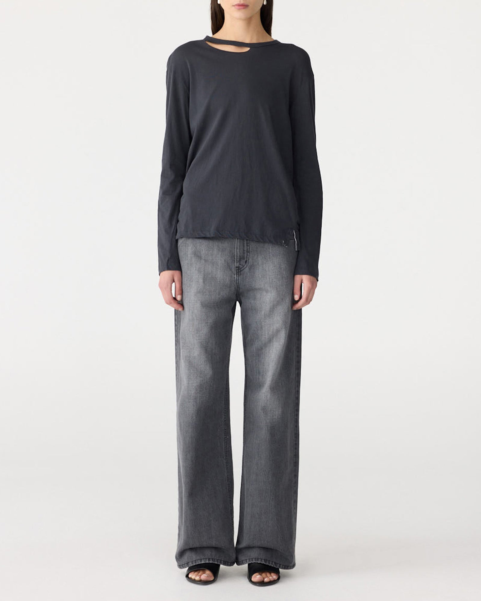 Raw neck cut out l/s t-shirt
