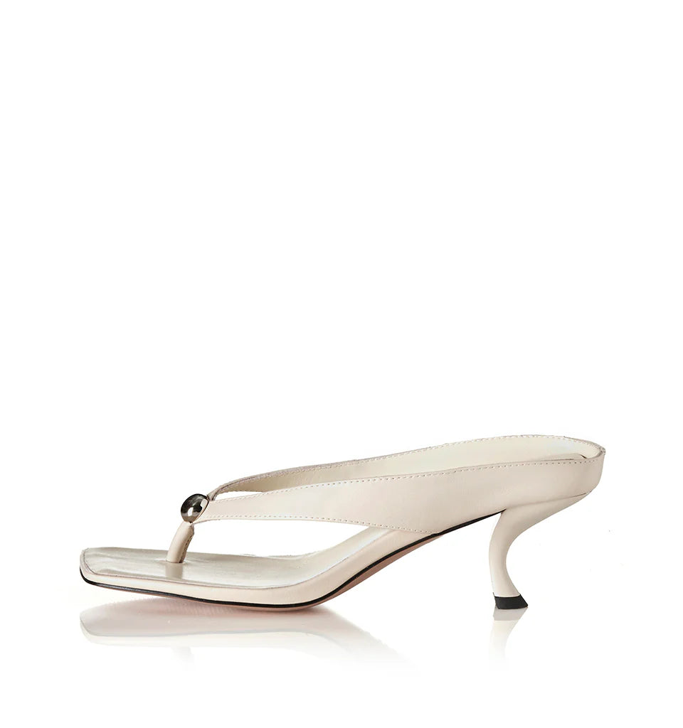 Aria, bone oily leather