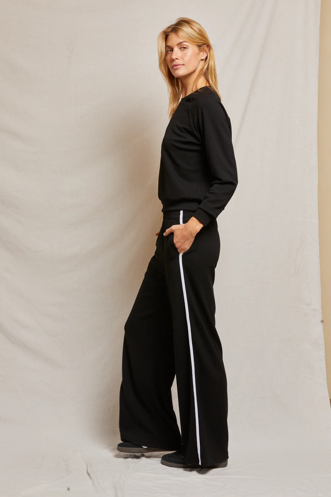 nadia travel wide leg pants, true black