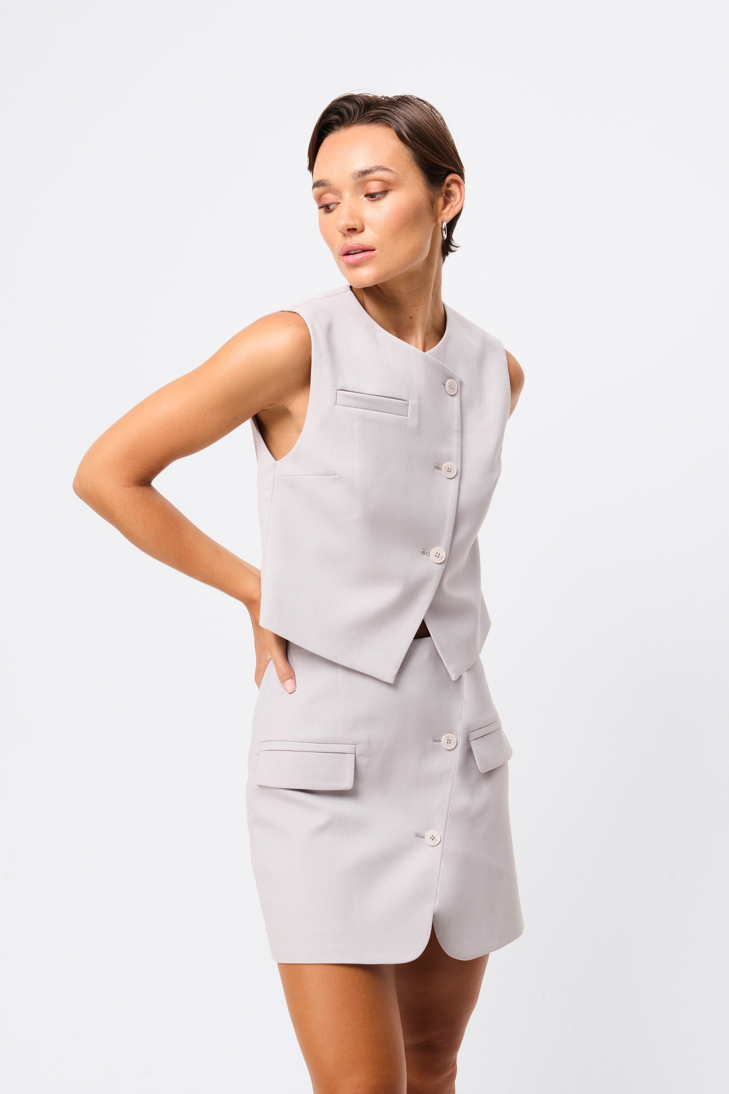 By your side vest, grey