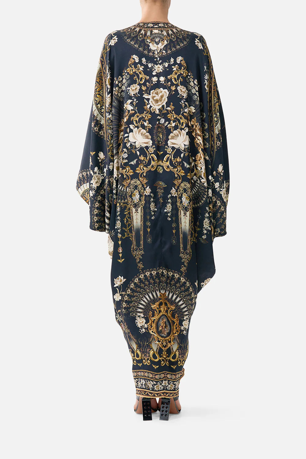 t shape long kaftan, Flamenco folklore