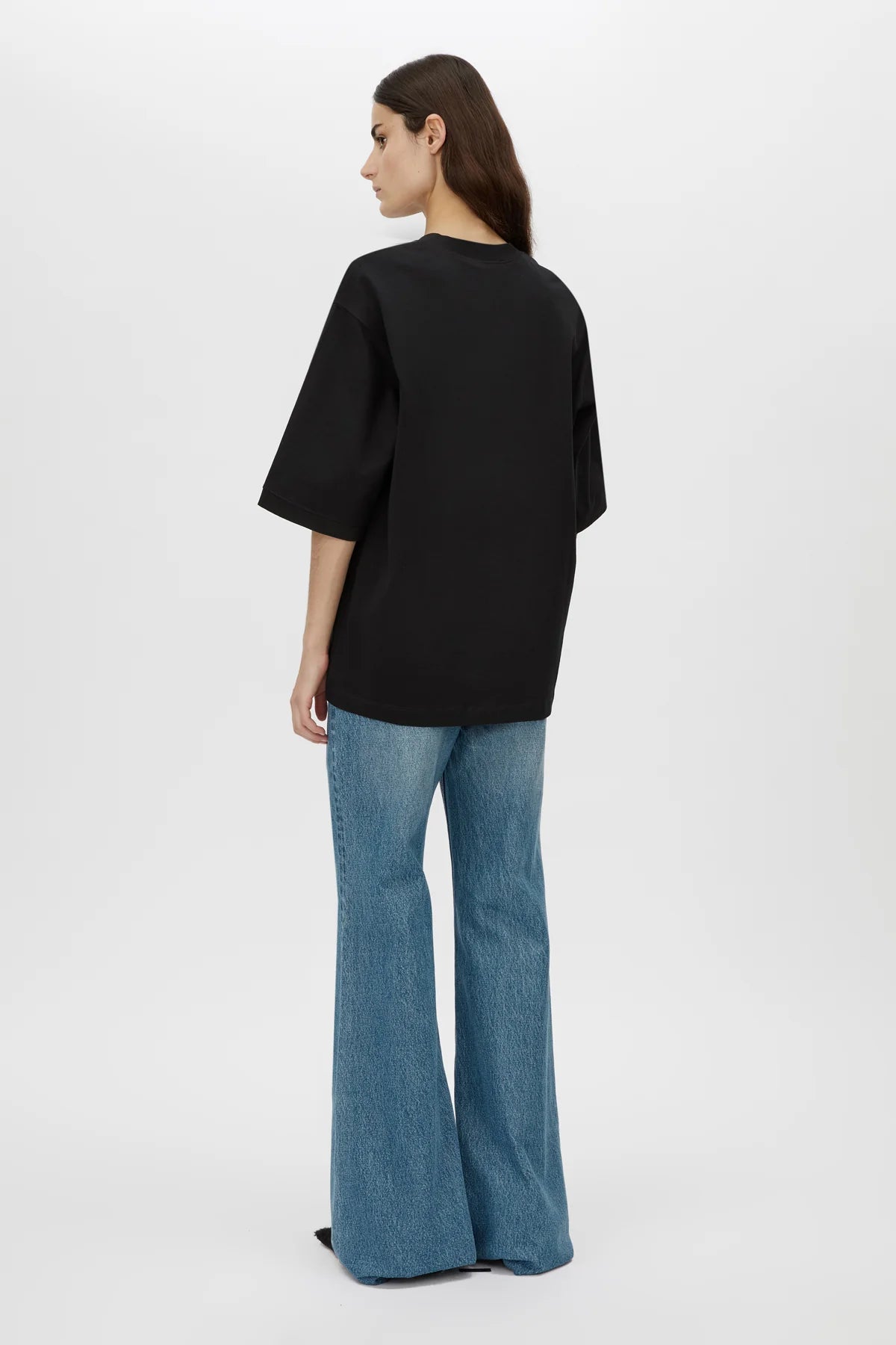 Larissa logo tee, black