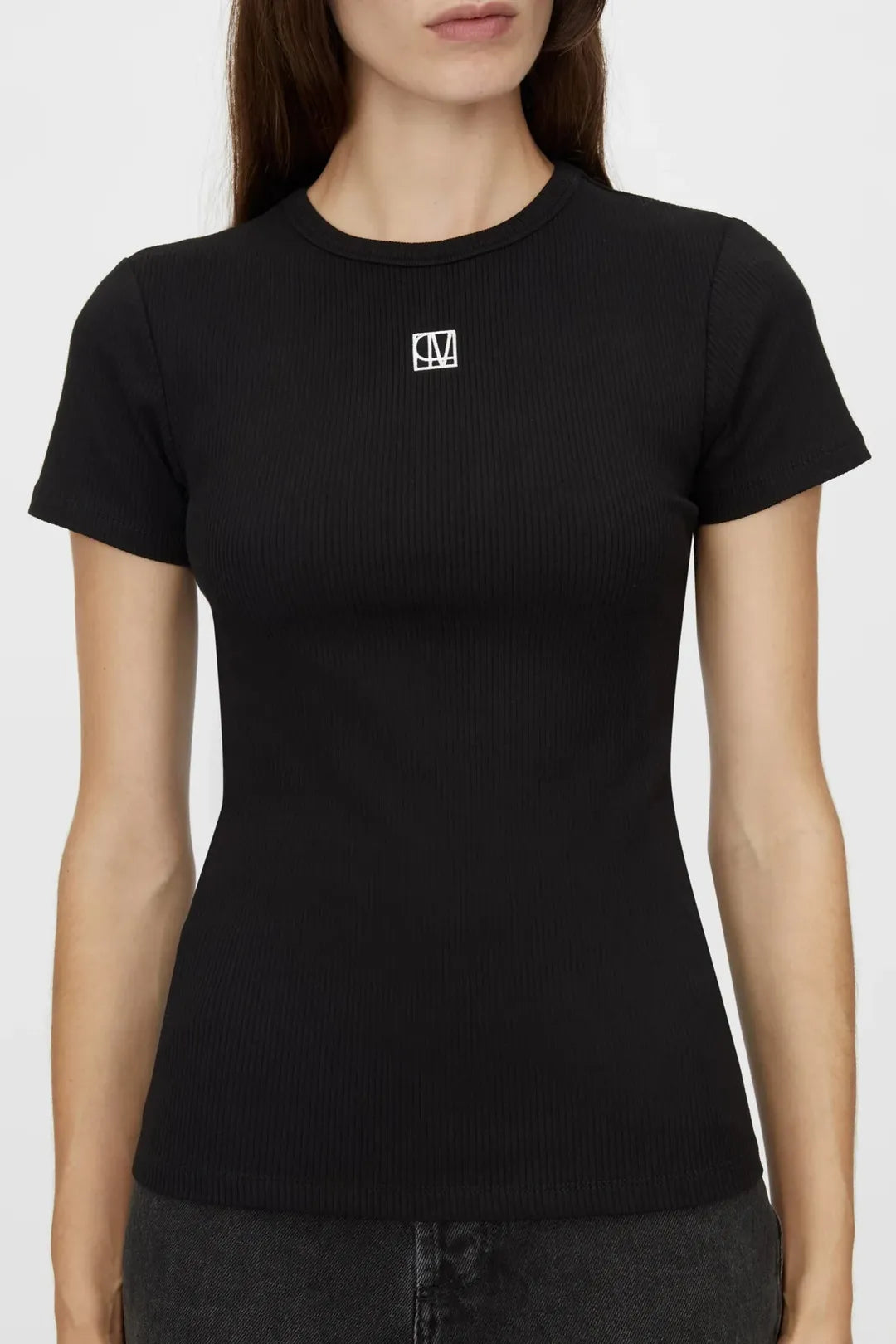 nora fitted tee, black
