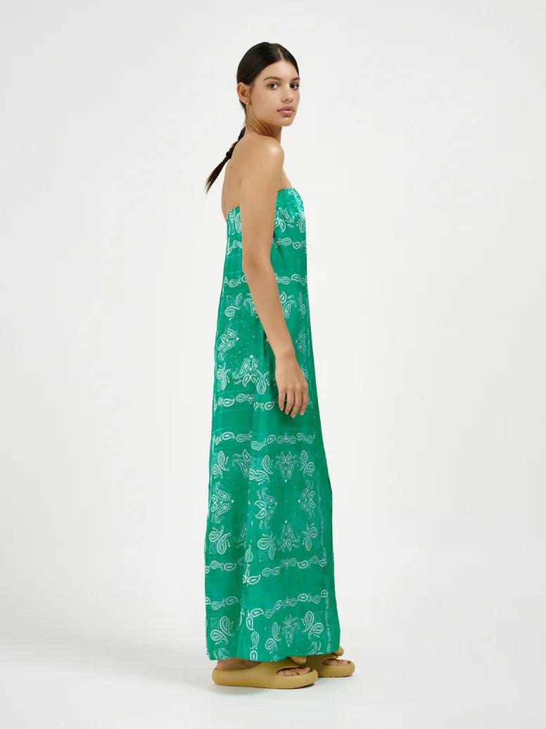Amazon dress, Bandana