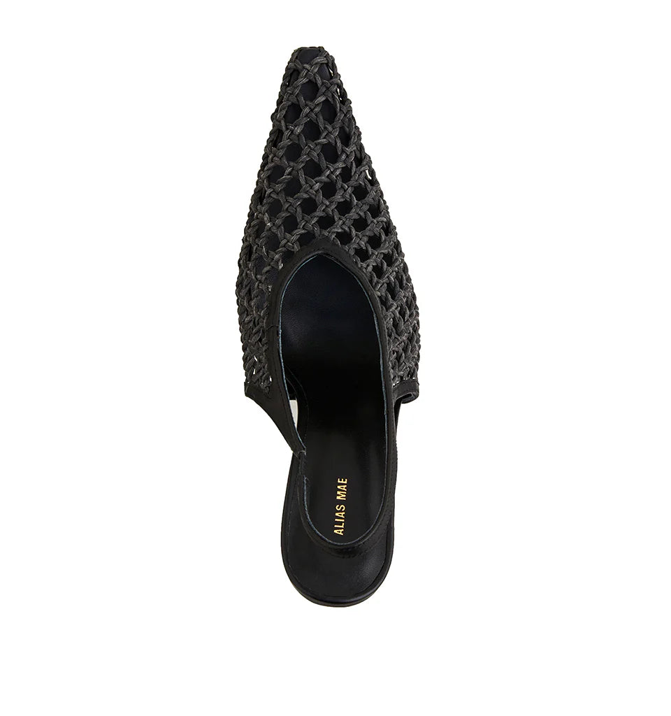Deji, black crochet