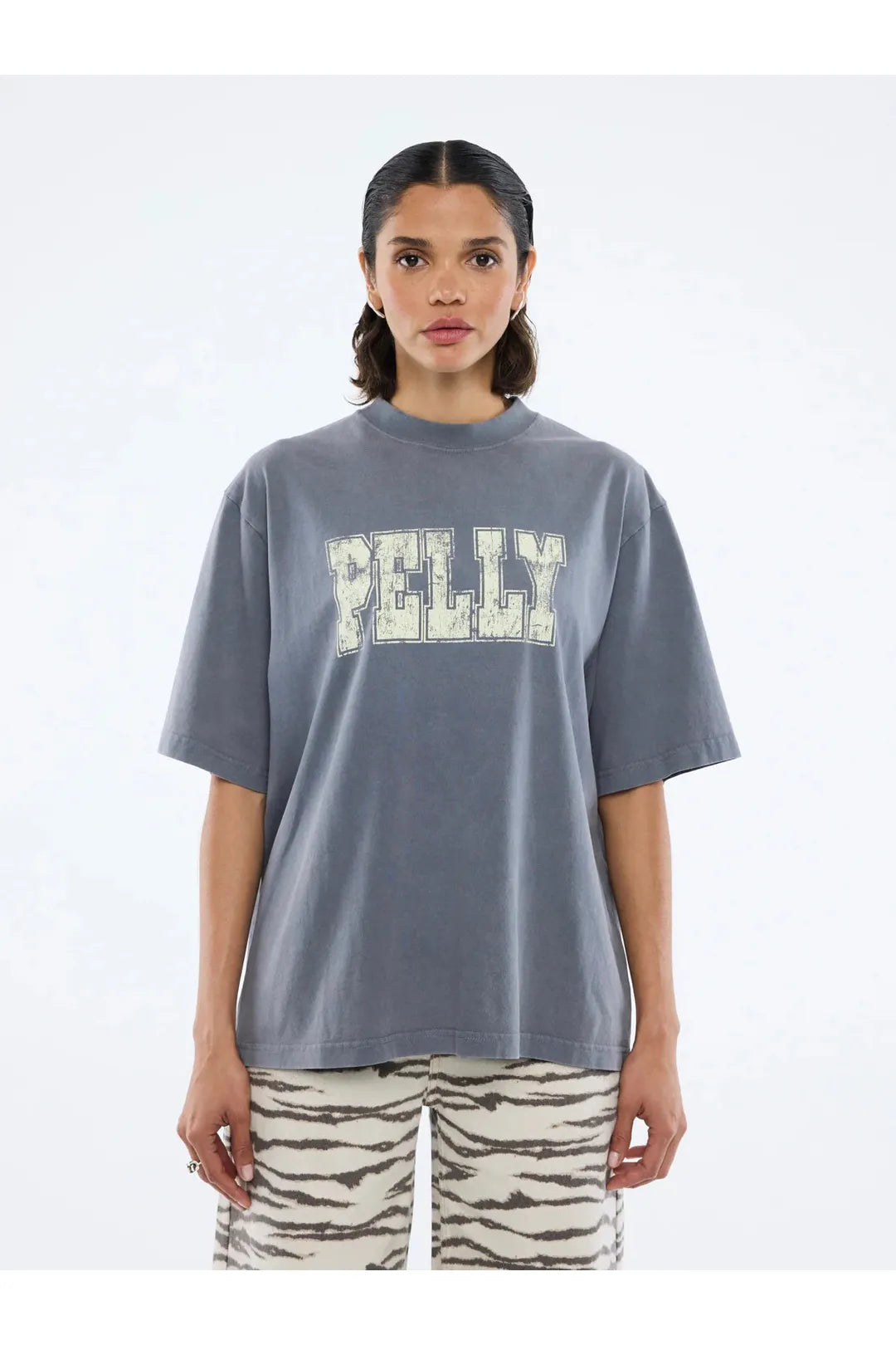 Pelly world tour tee, washed grey