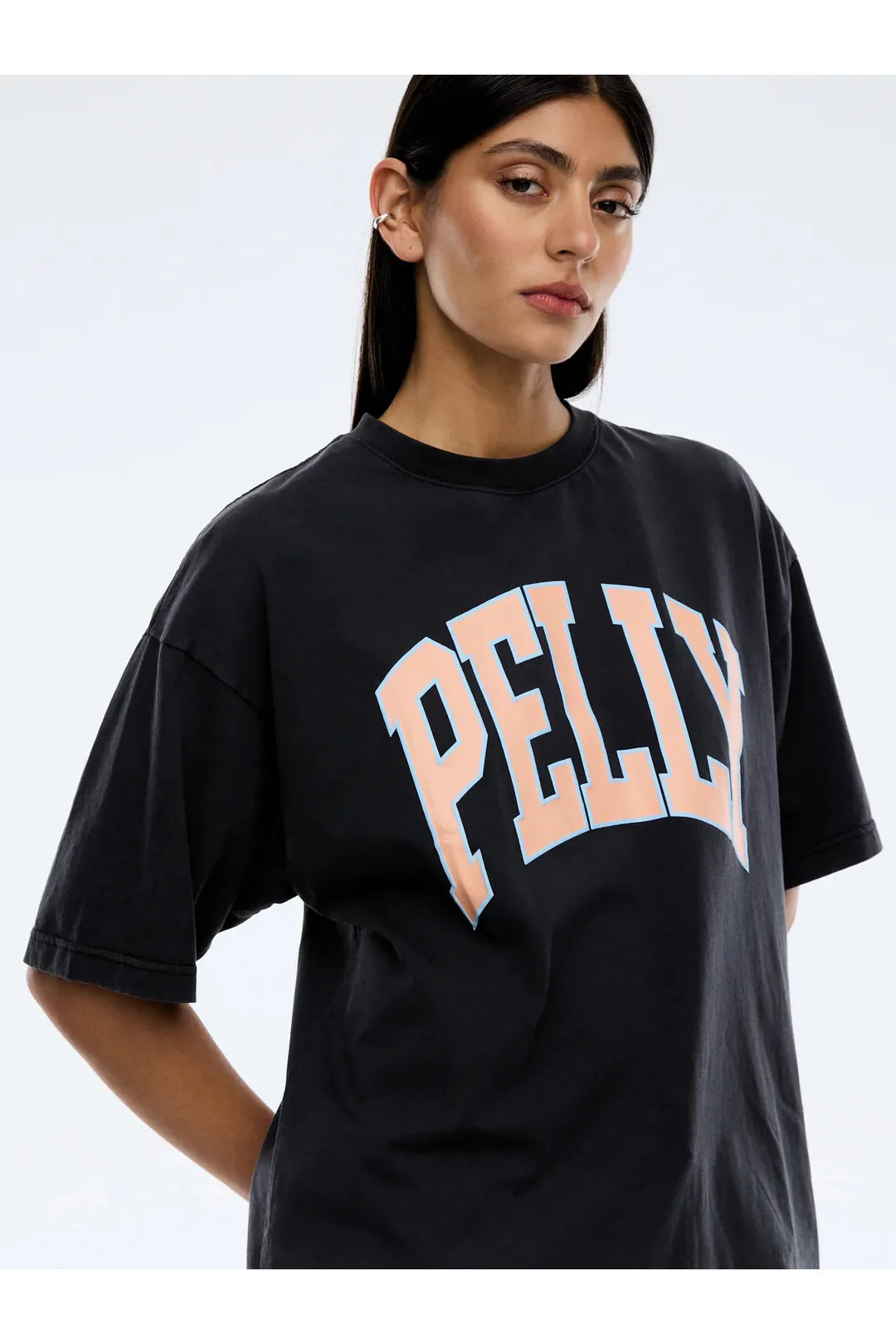 Peach pelly collegiate tee, vintage black