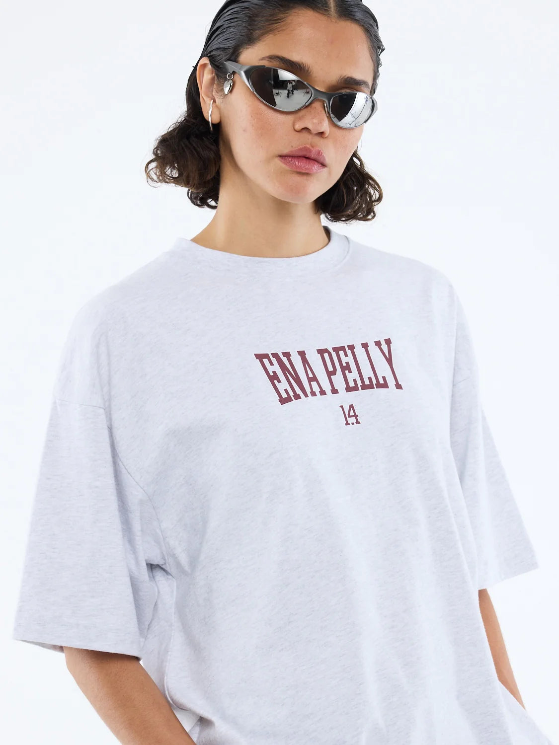 Varsity arch tee, white marle