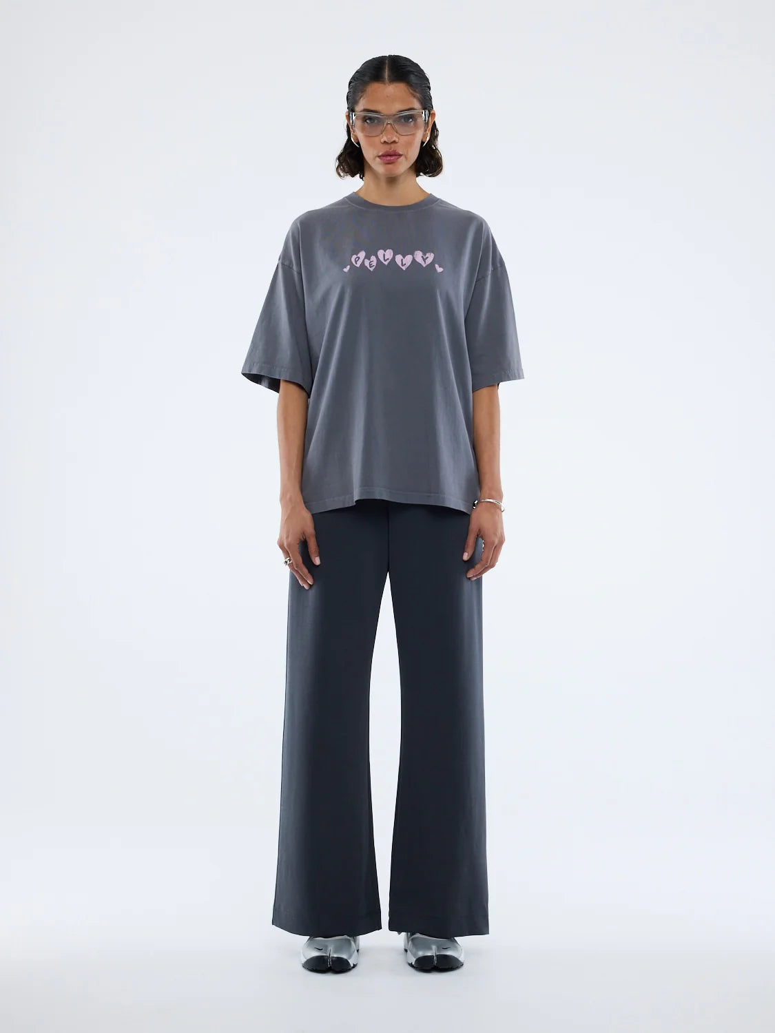 Pelly spray heart tee, washed grey