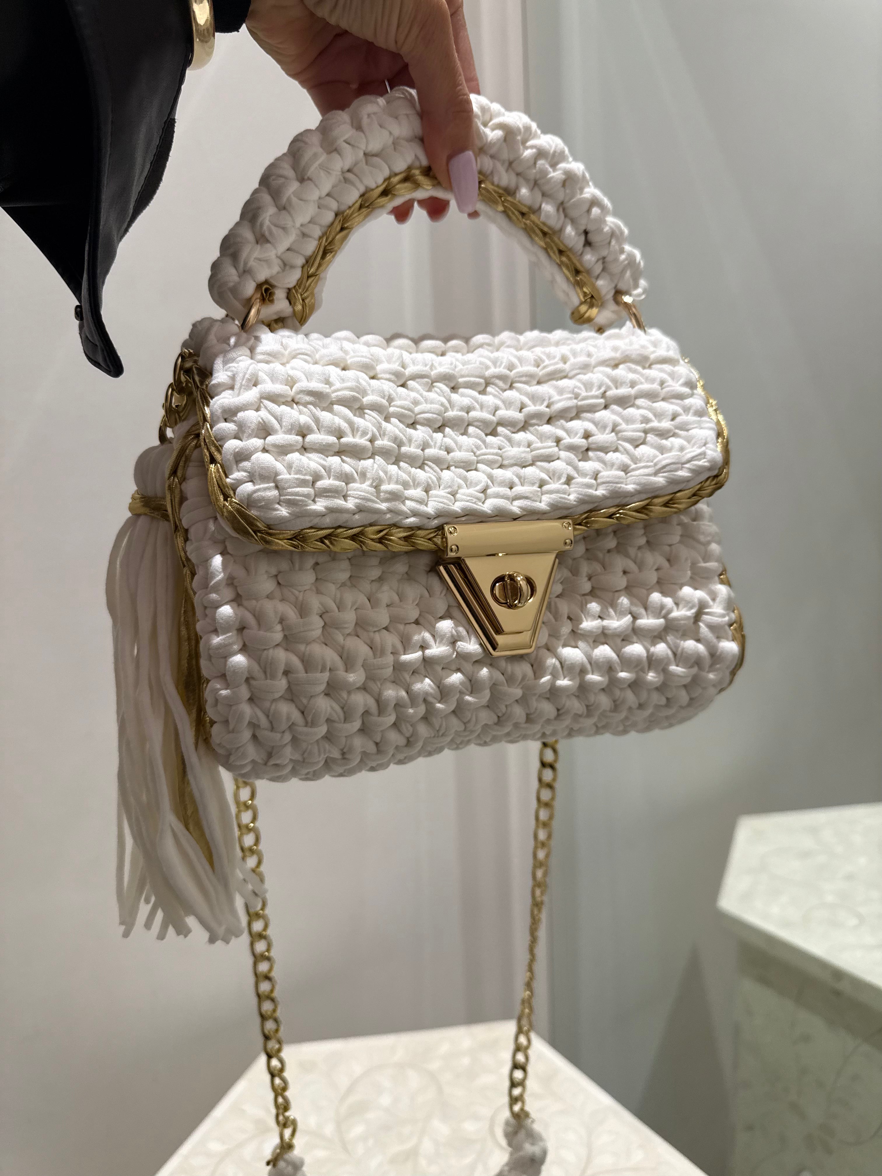 The covet crochet clutch, white/gold trim