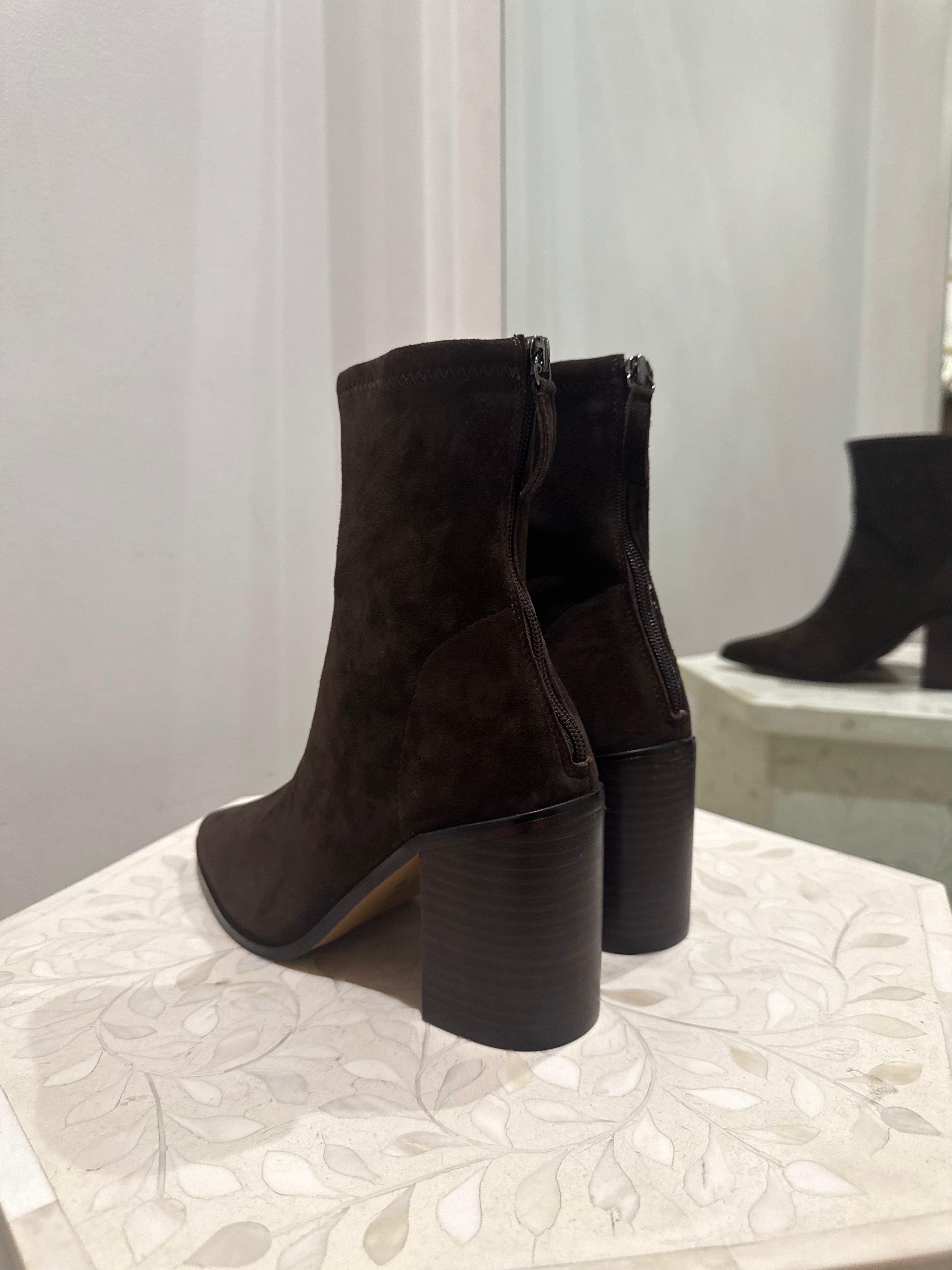 Chamonix, choc suede