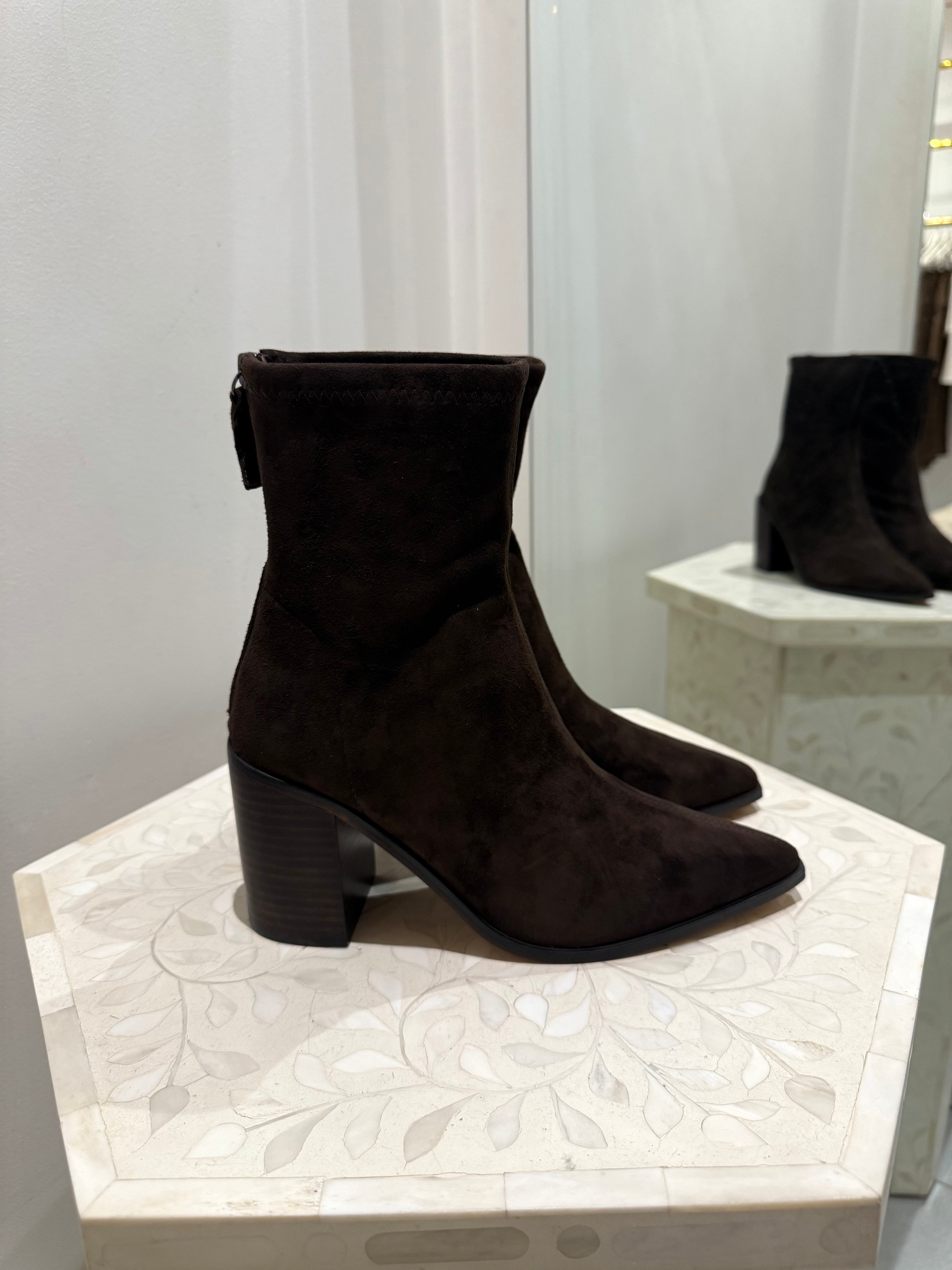 Chamonix, choc suede