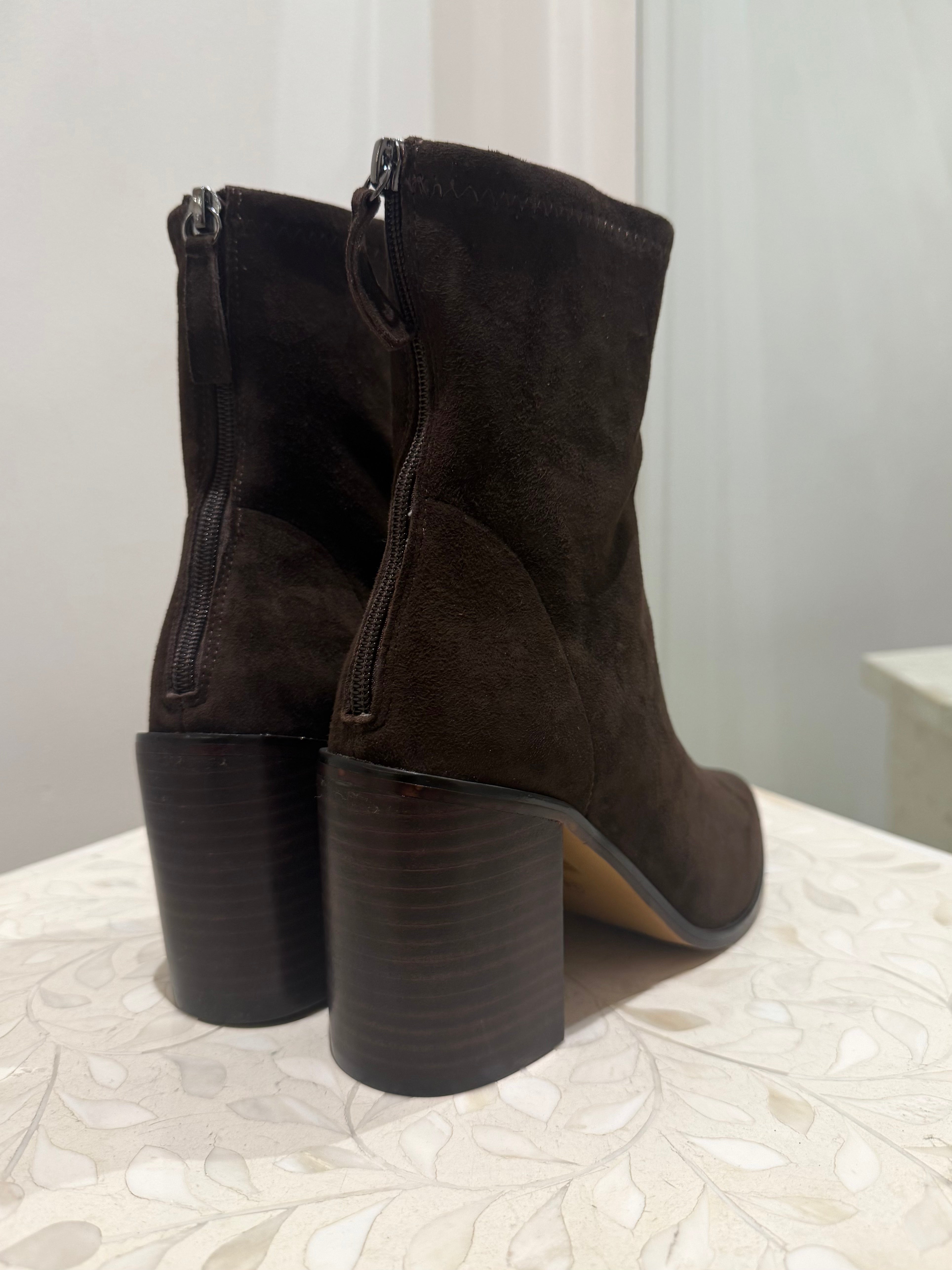 Chamonix, choc suede