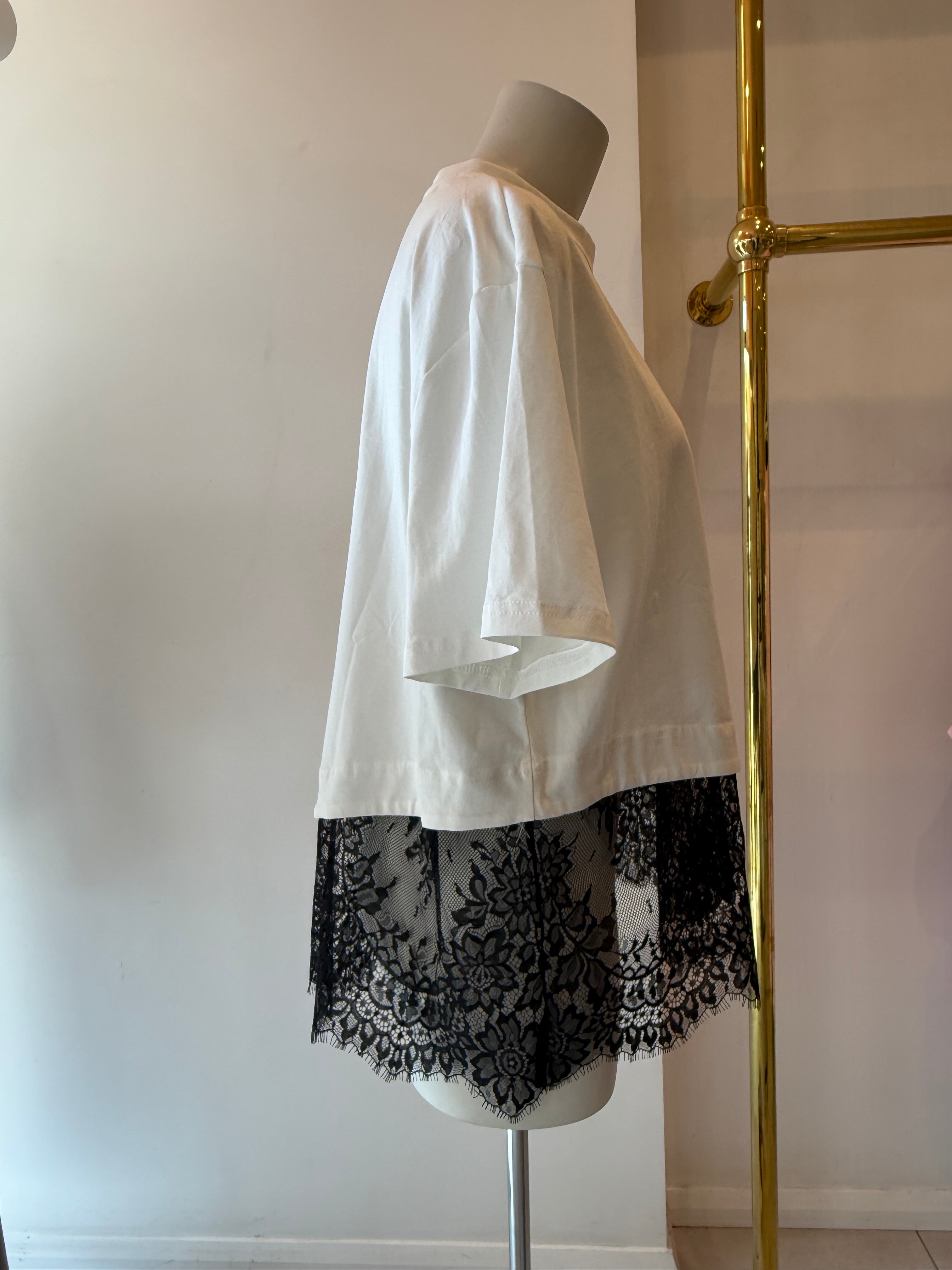 Asym lace tee, white/black