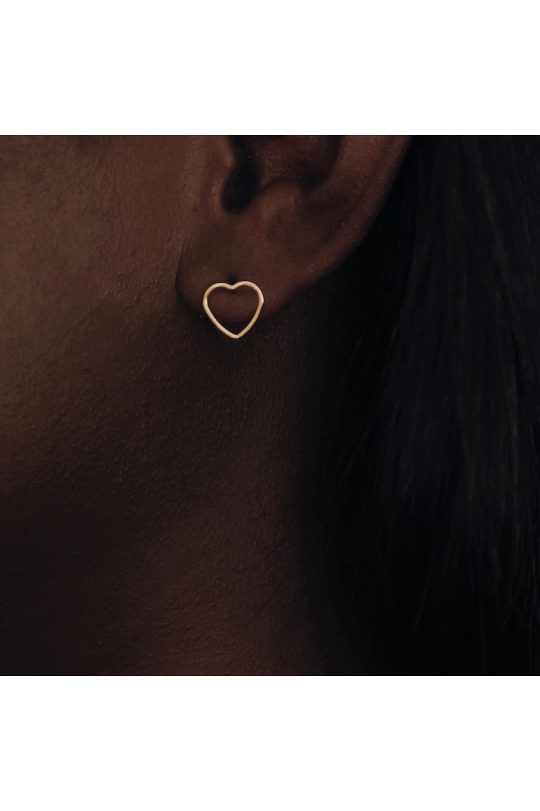 Open heart earrings, gold