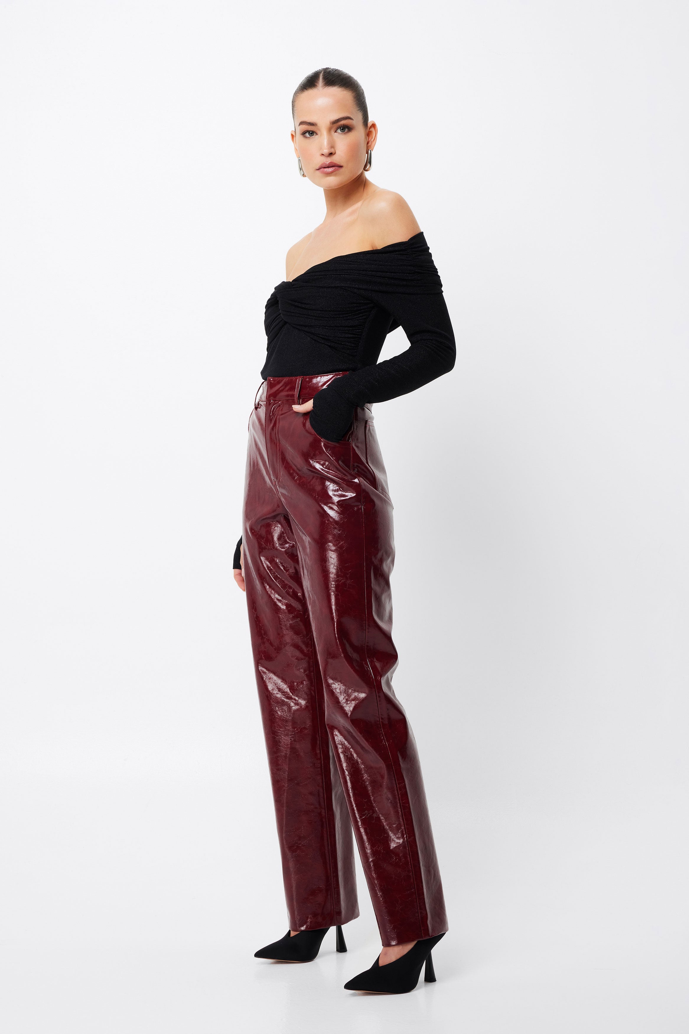 Intermission off shoulder top, black