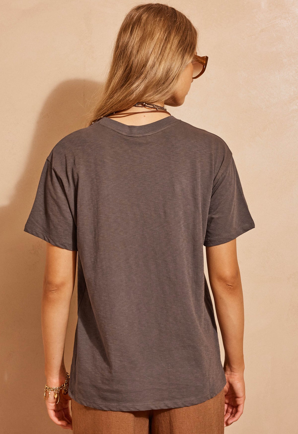 Island thunder tee, charcoal