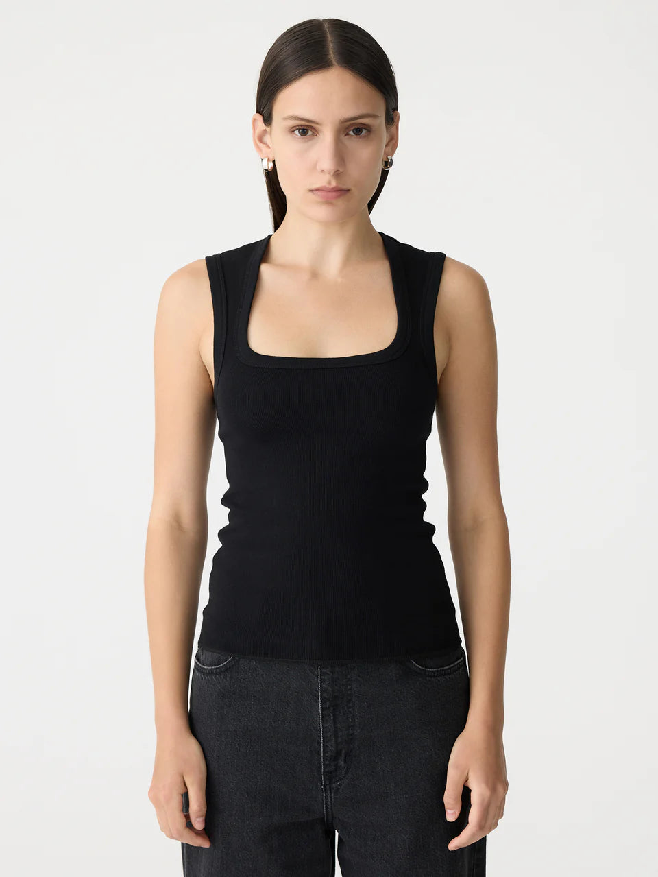 low scooped rib tank, black