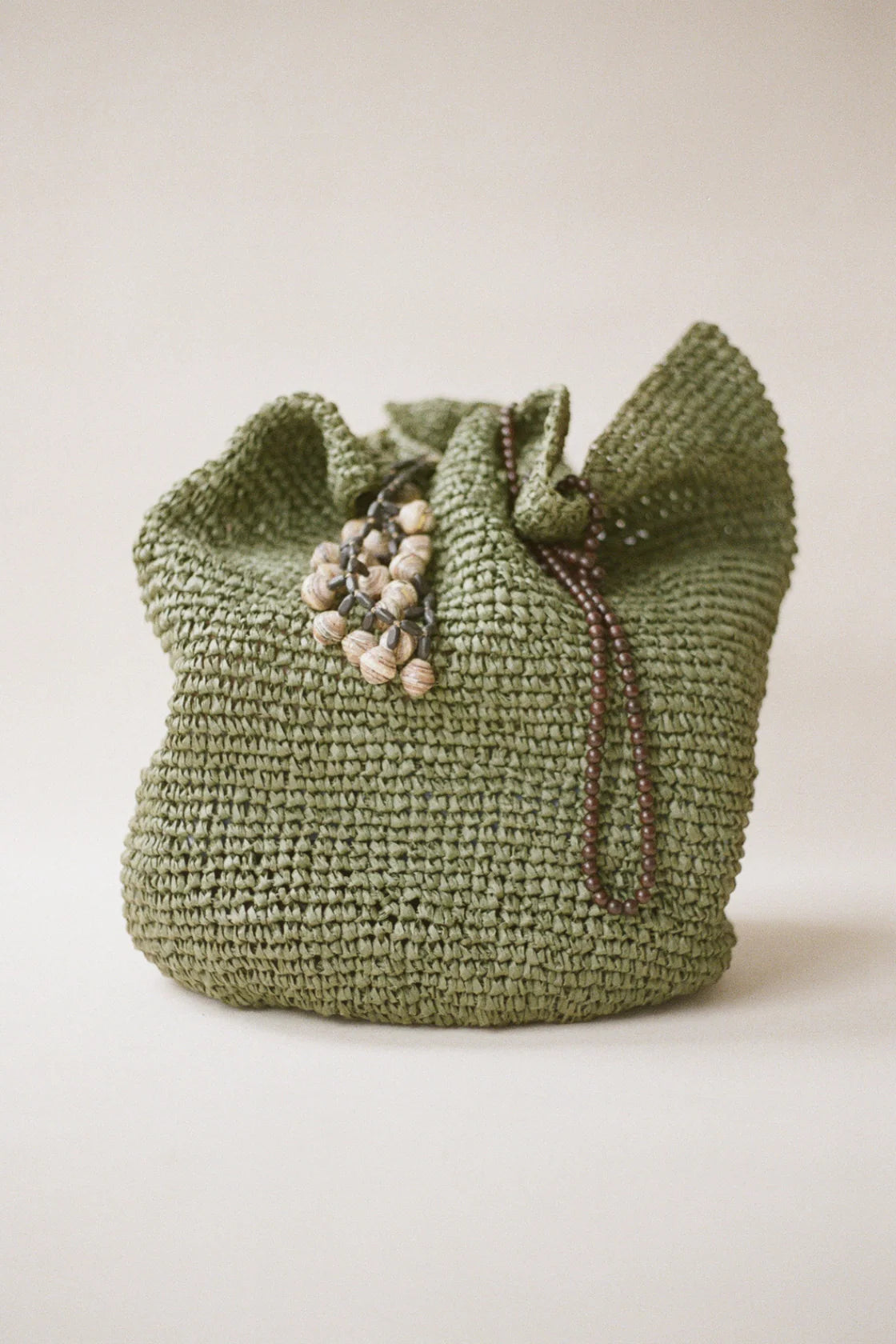 Round straw bag, olive