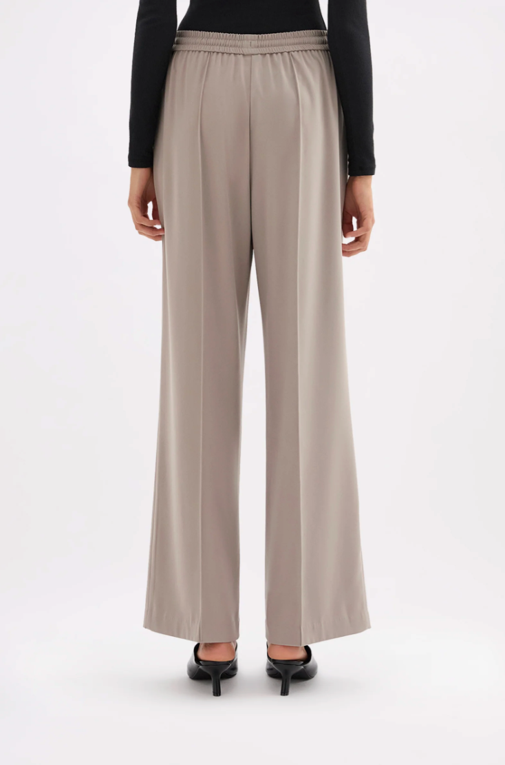 Quincy pant, almond