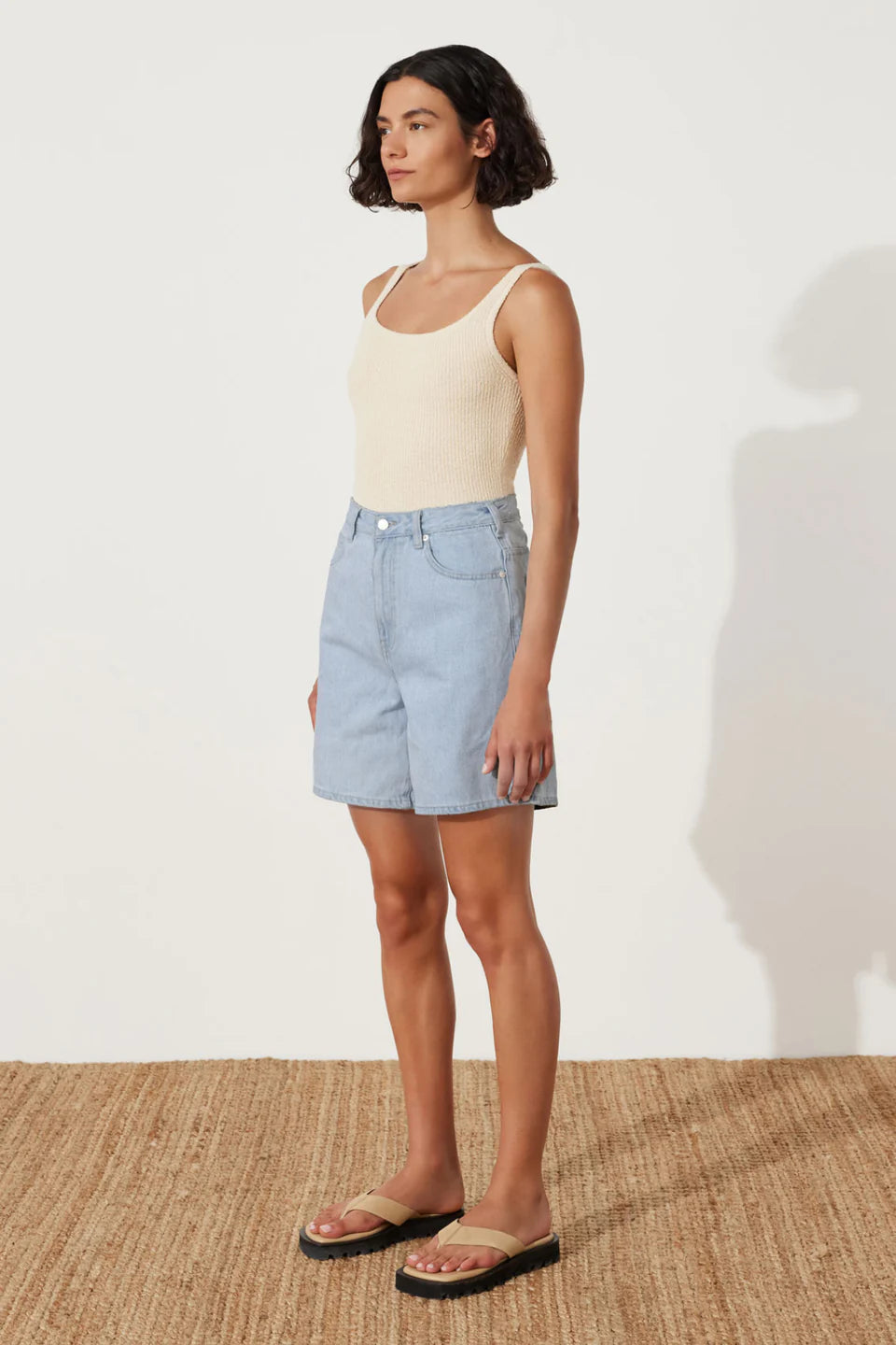 recycled cotton walk short, light wash