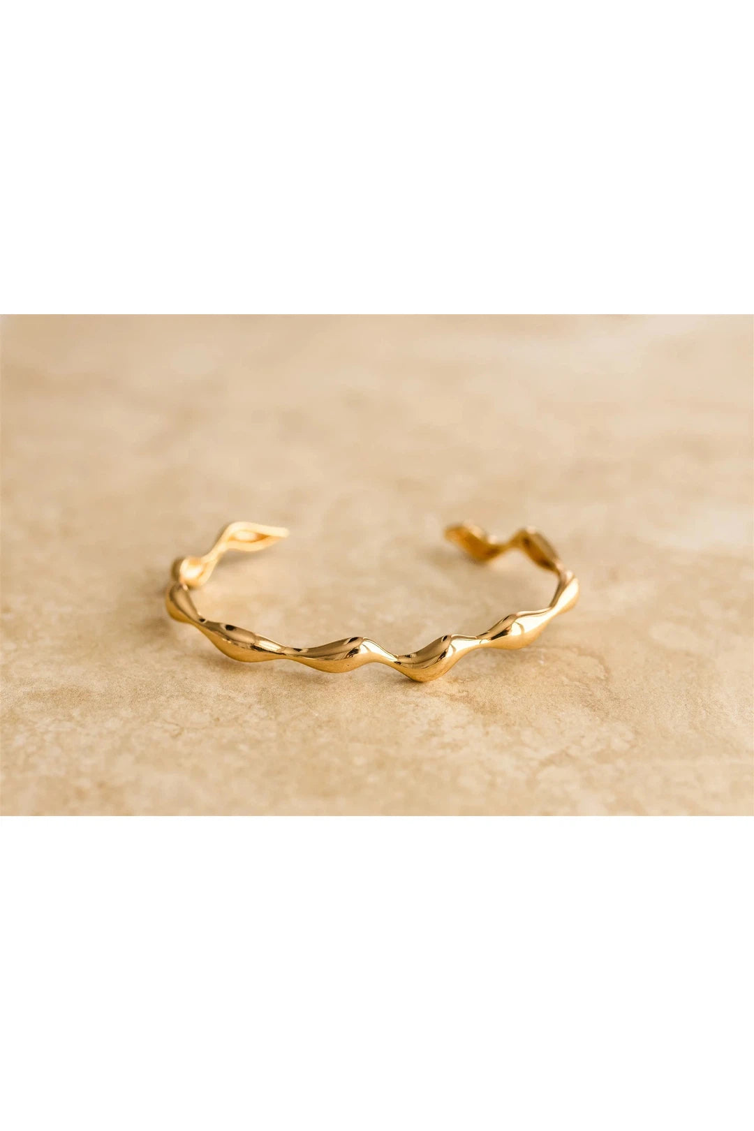 Rivah cuff, gold