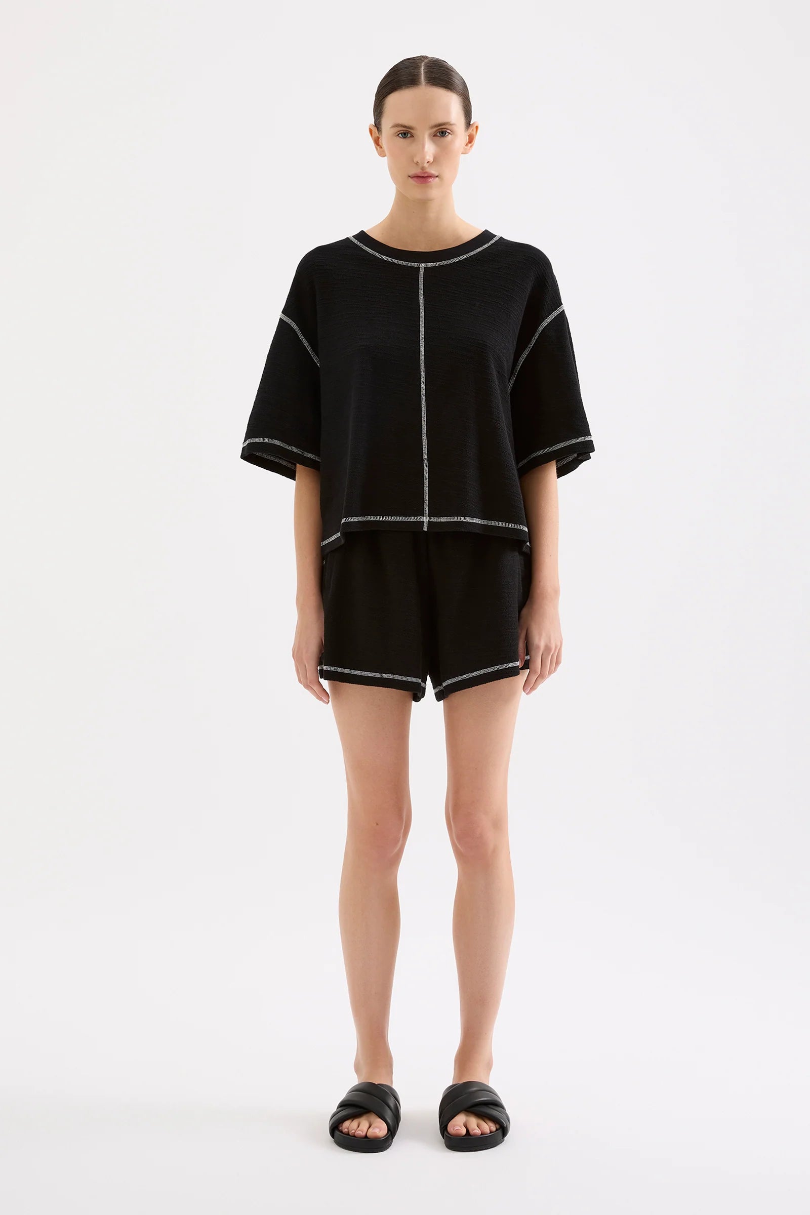 Sutton short, black