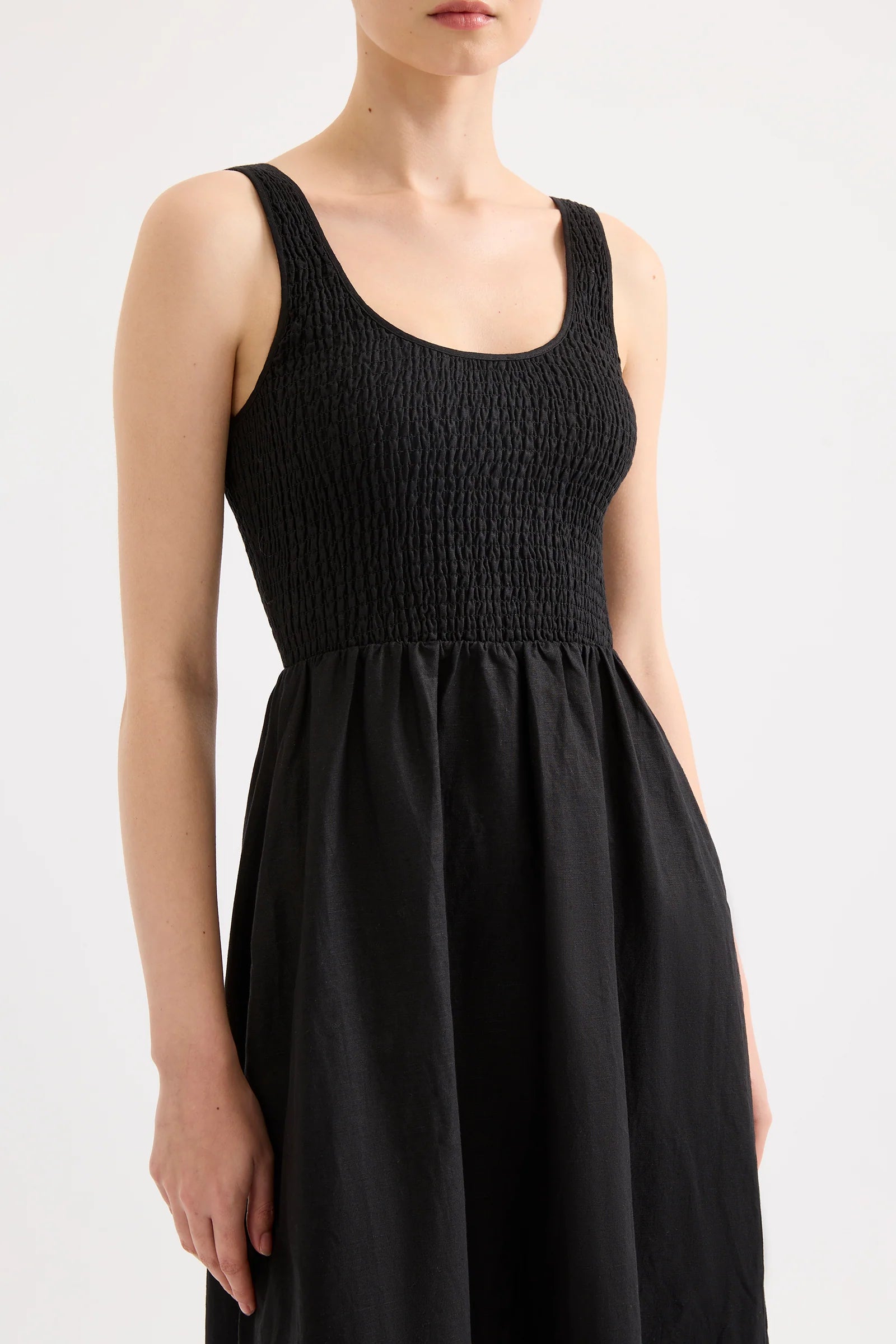 Elio linen maxi dress, black