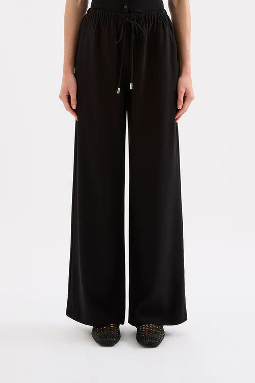 Ila pant, Black