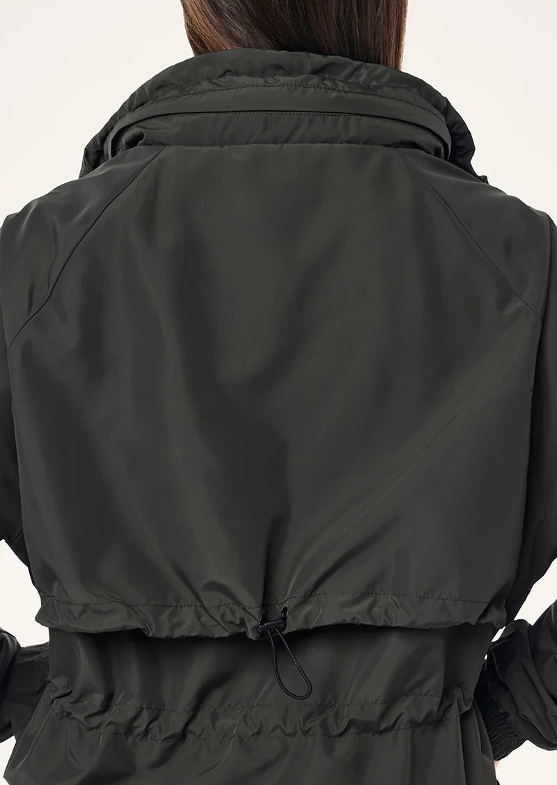 Shelter jacket, caviar