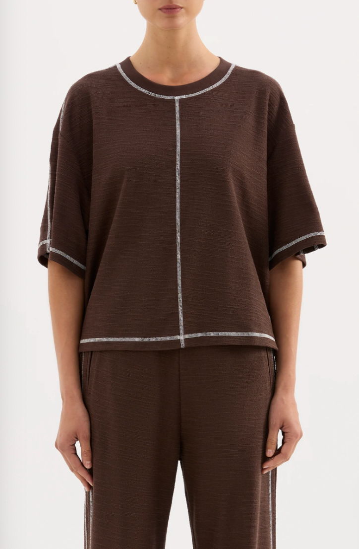 Sutton tee, chocolate