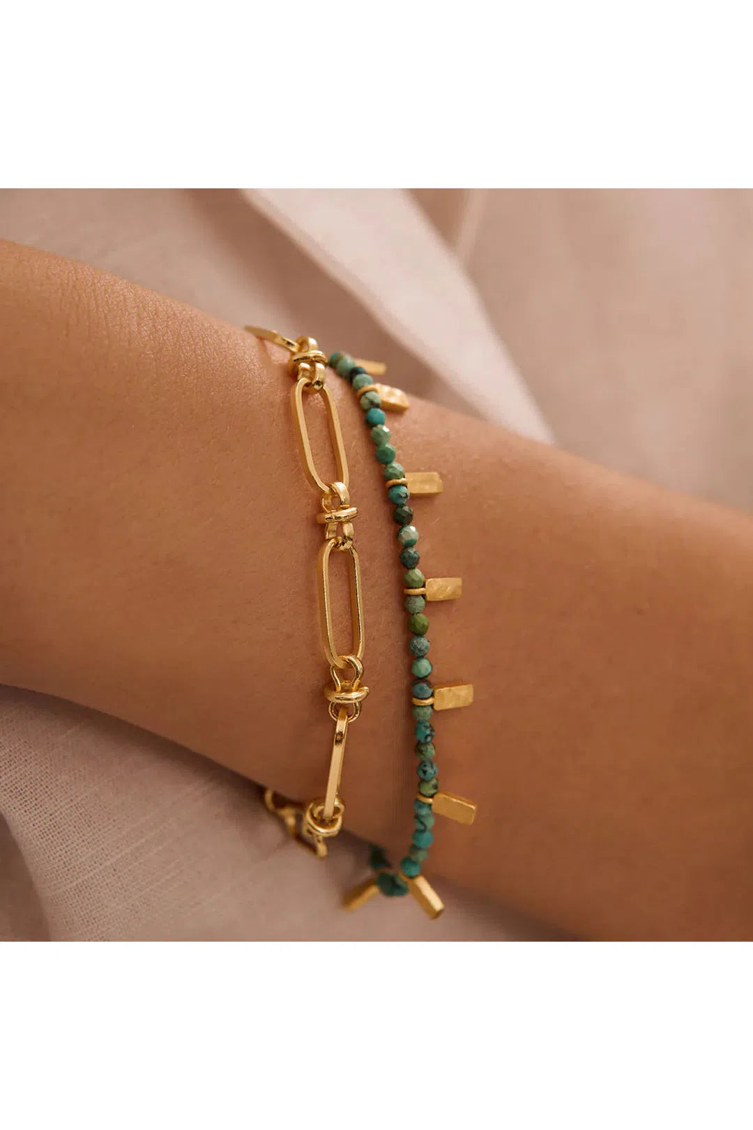 Turquoise Bracelet in 18KT Yellow Gold Plate