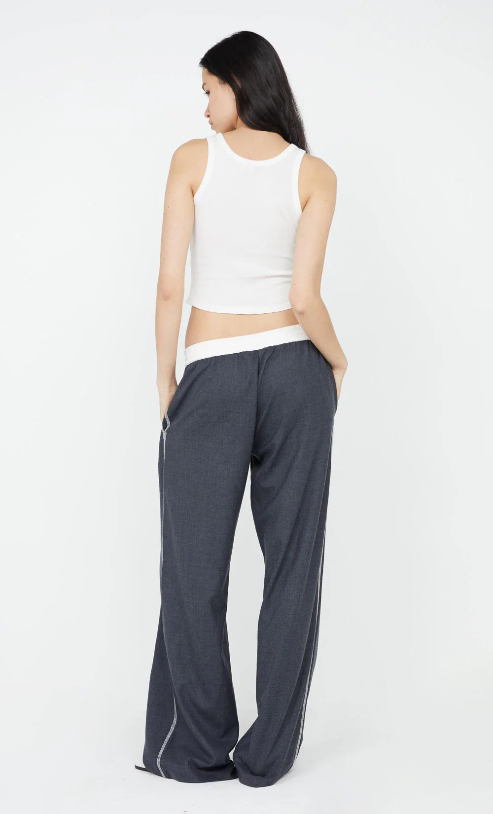 Aster drawstring pant, charcoal/white