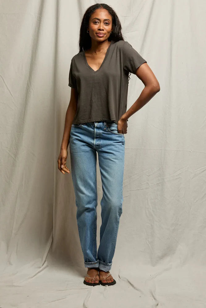 Beckett v neck tee, vintage black