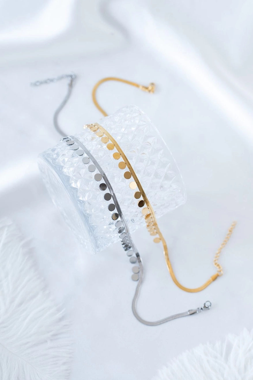 Flat Chain w/ Circle Dot Details, Gold