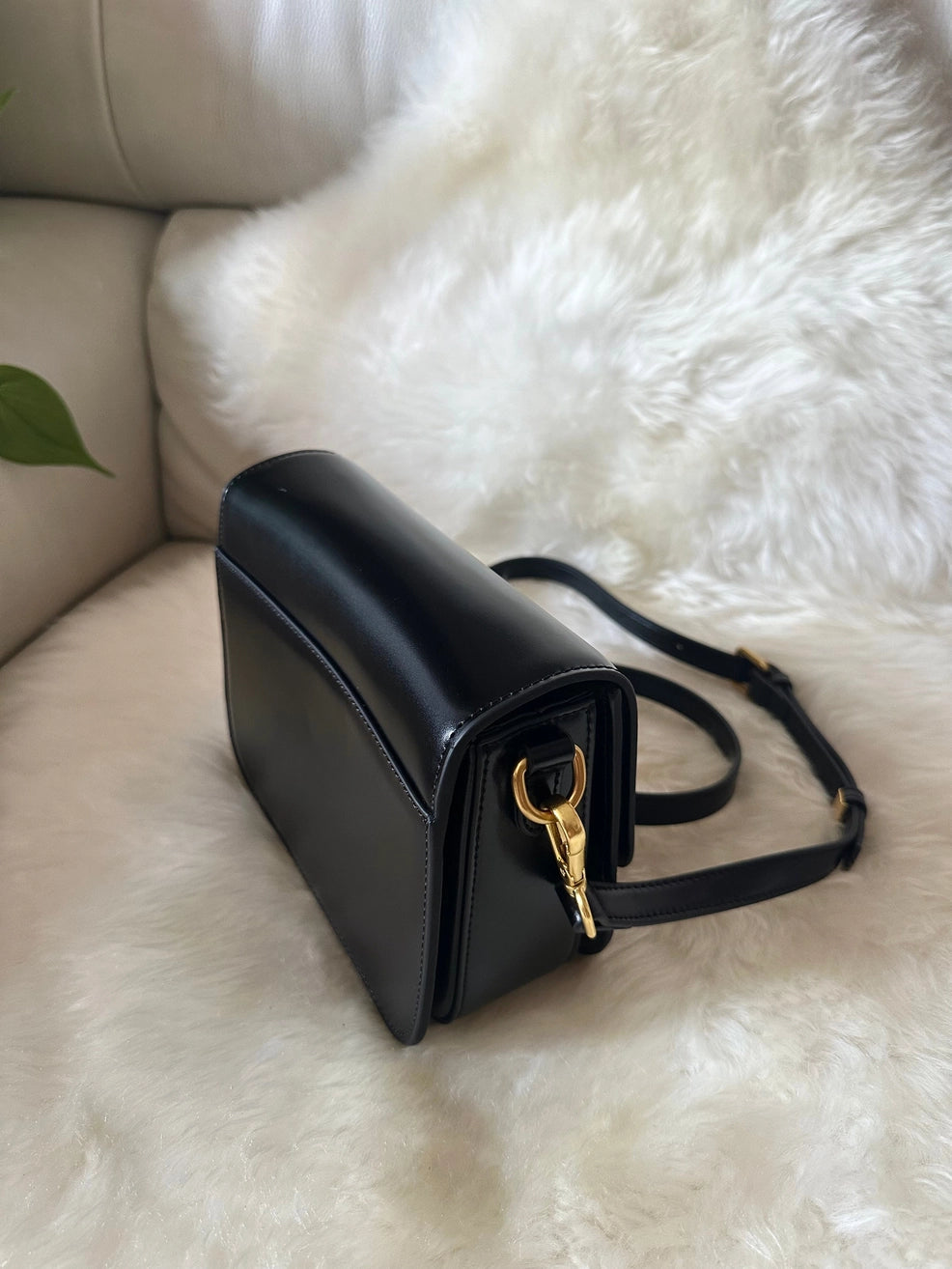 Claire  leather shoulder bag
