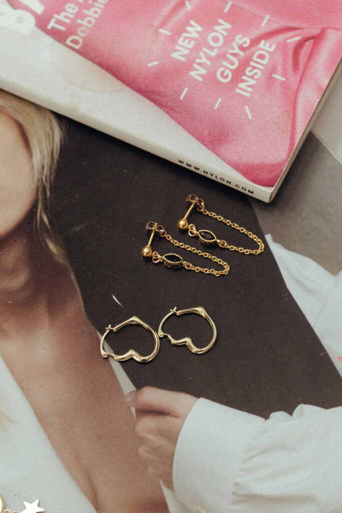 Gem loop chain earring, gold/clear stone