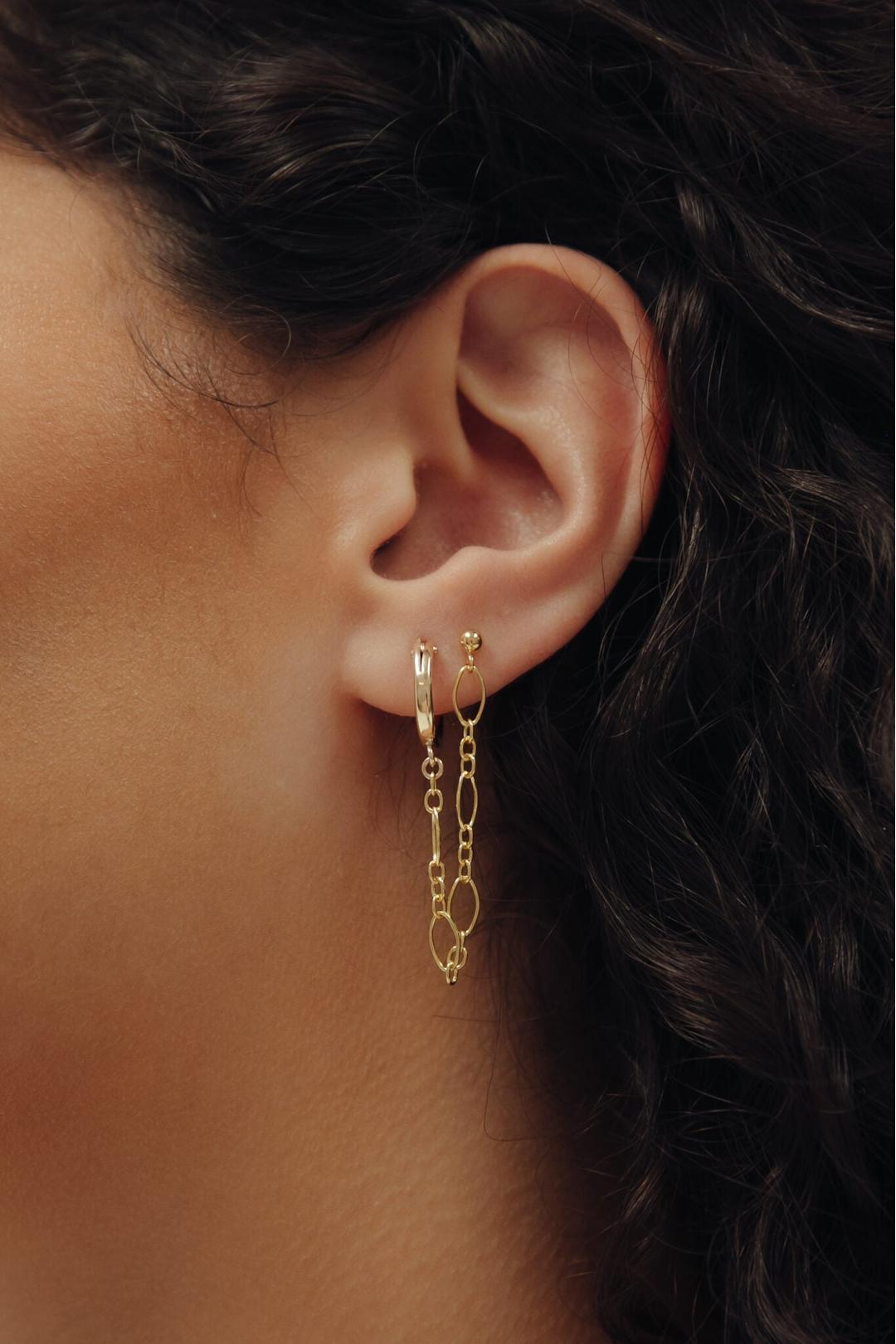 Halo earring, gold