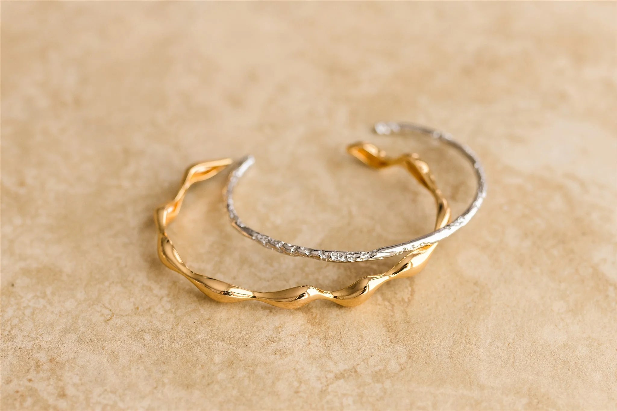 Rivah cuff, gold