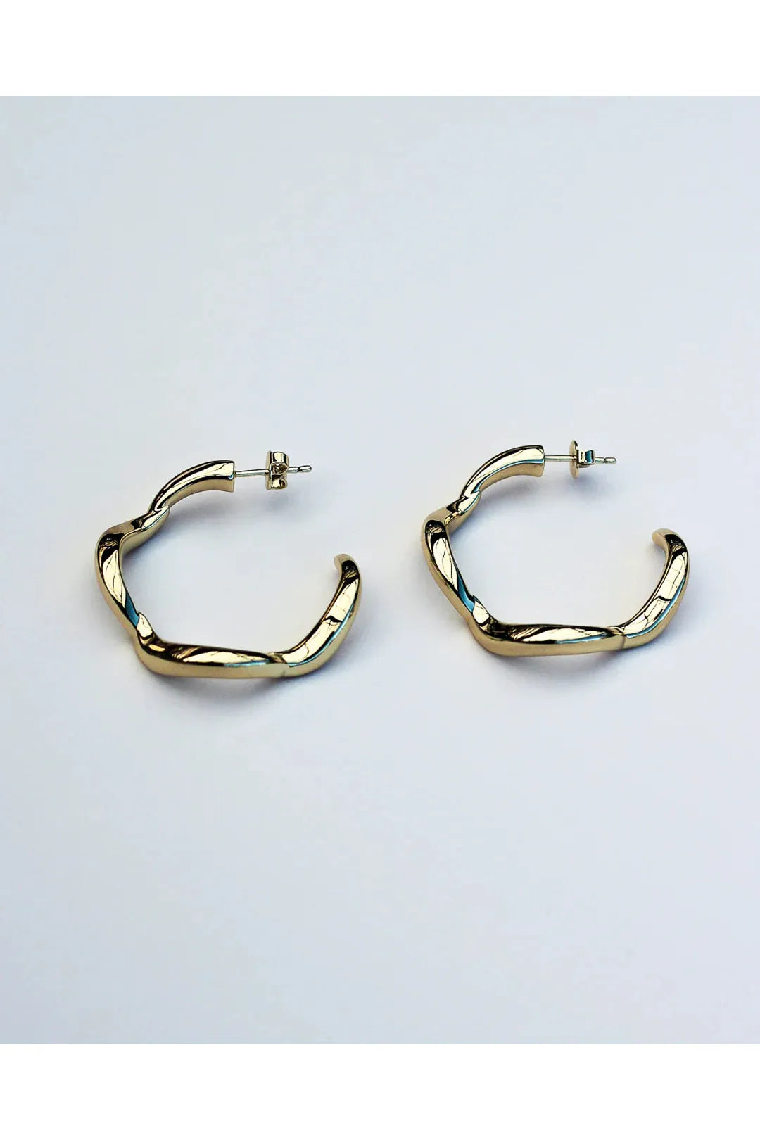 Wave Hoop Earrings Small, gold